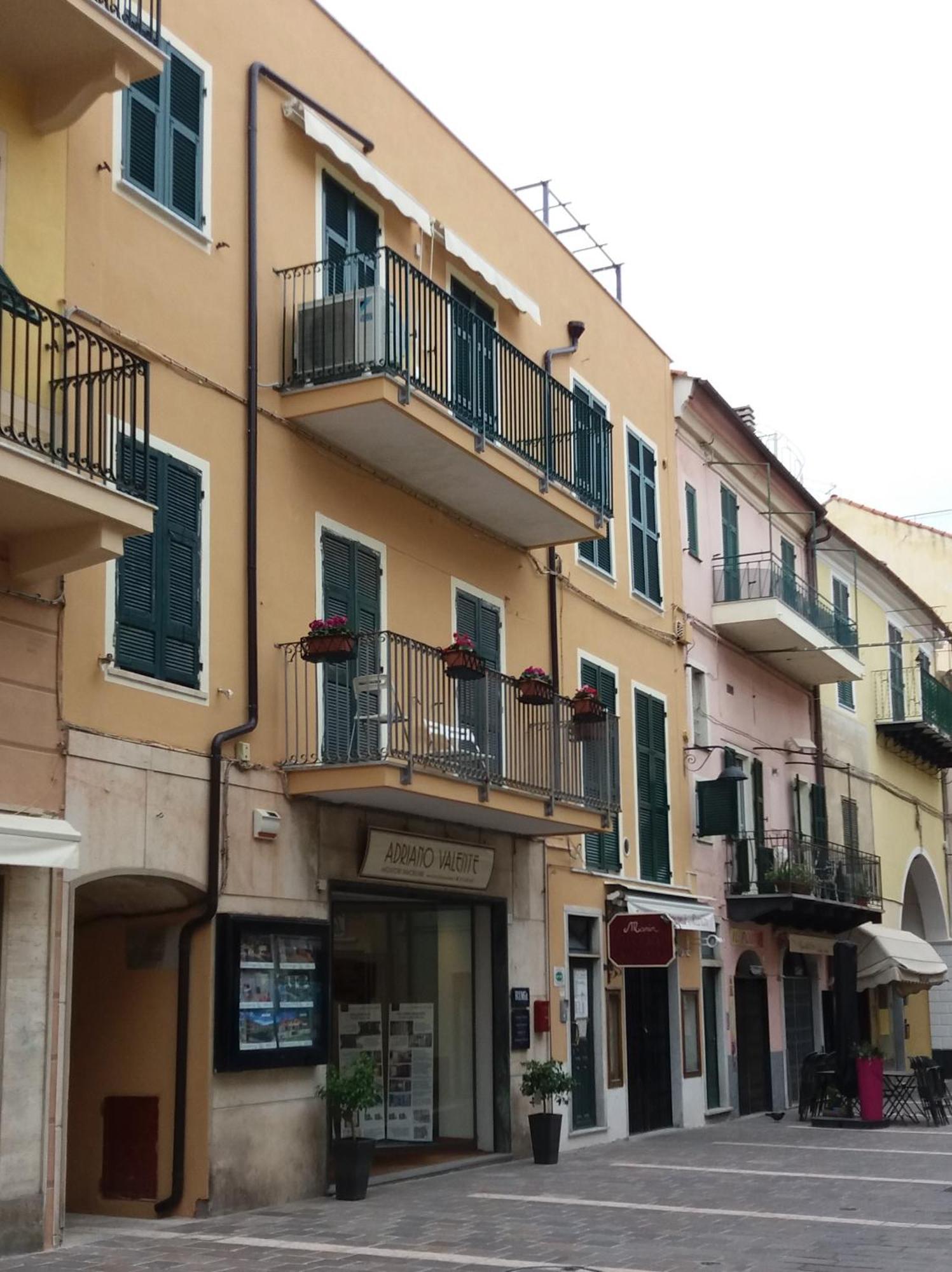 Porro15 Apartman Finale Ligure Kültér fotó