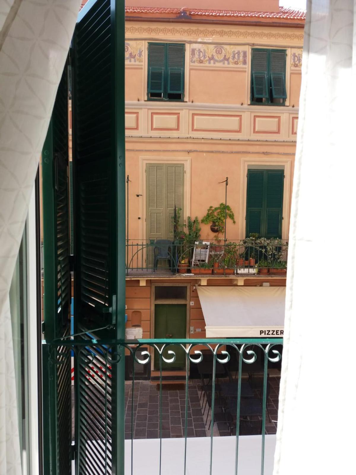 Porro15 Apartman Finale Ligure Kültér fotó