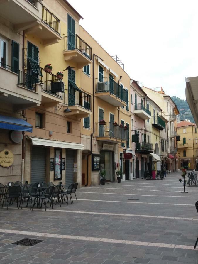 Porro15 Apartman Finale Ligure Kültér fotó