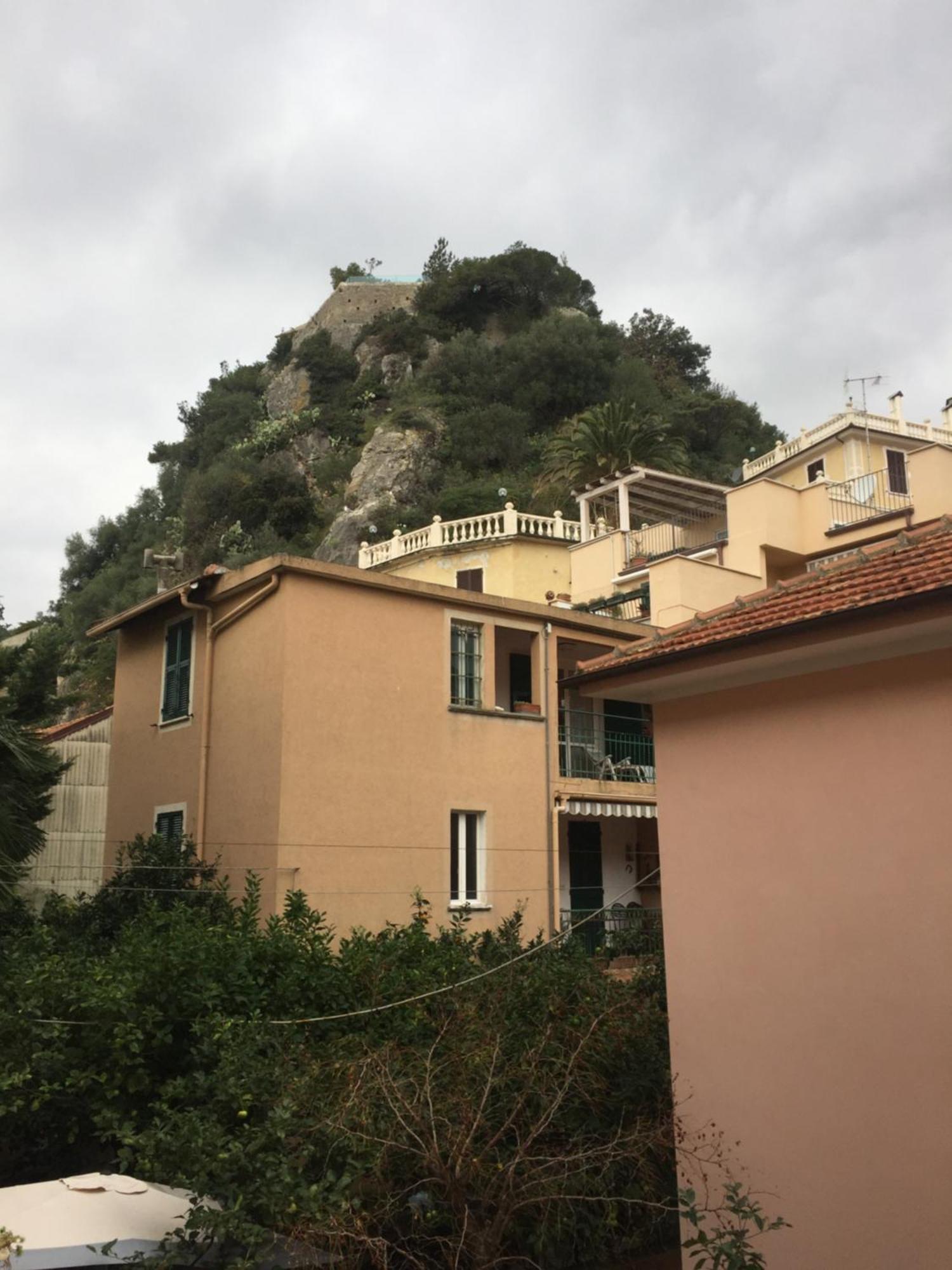 Porro15 Apartman Finale Ligure Kültér fotó