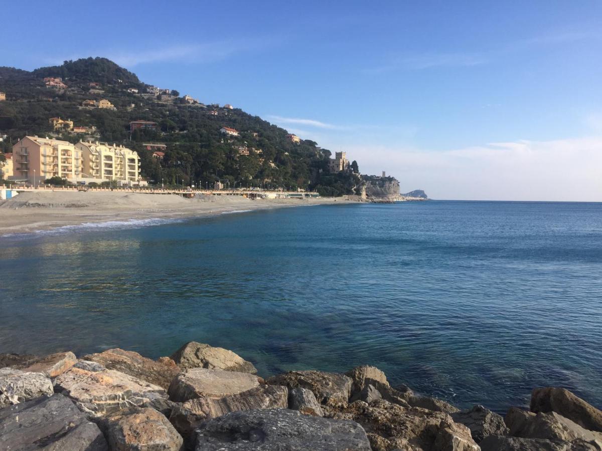Porro15 Apartman Finale Ligure Kültér fotó